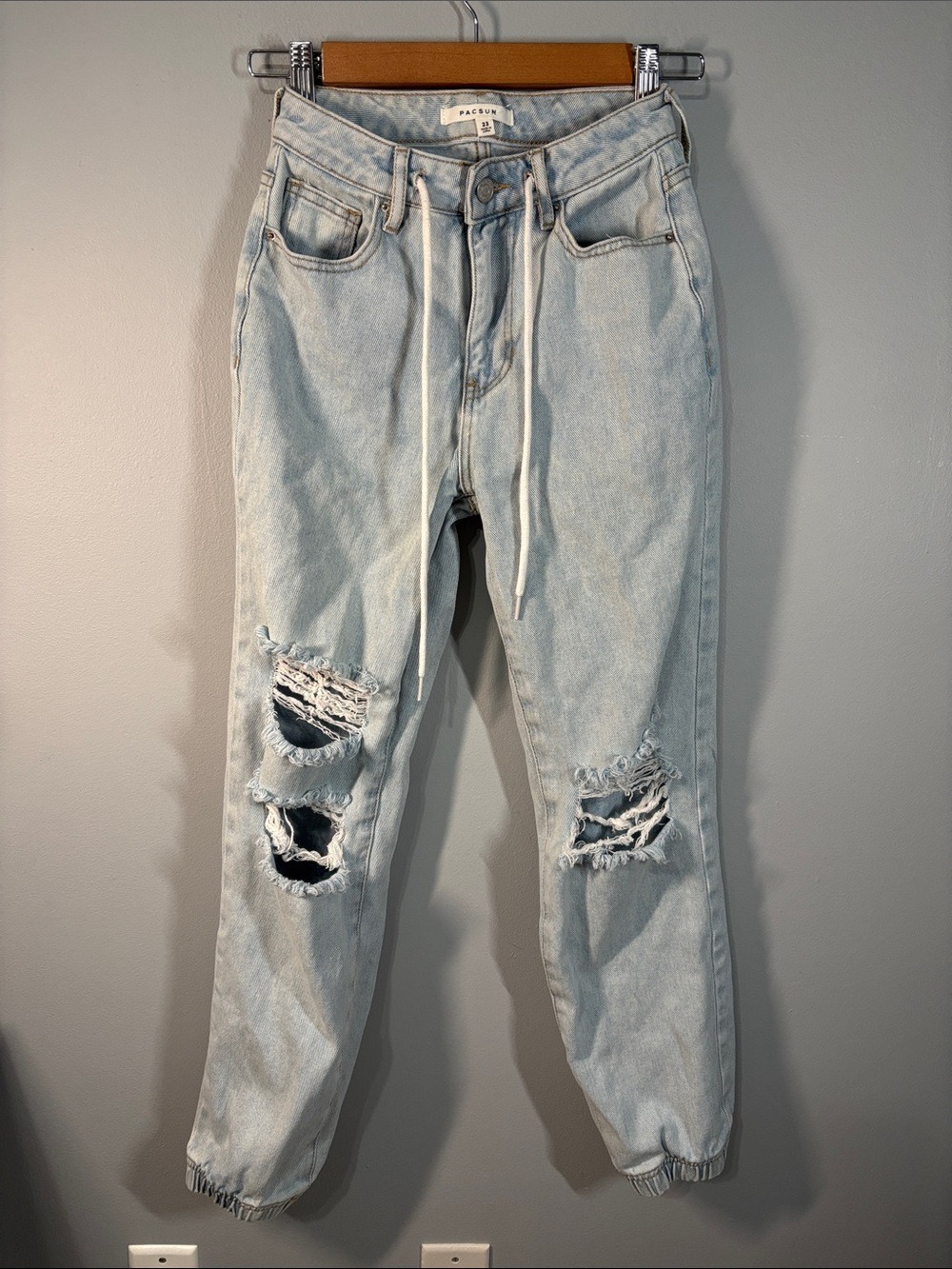 Pacsun jeans women’s size 23 size 000 Light Blue Distressed Drawstring Joggers